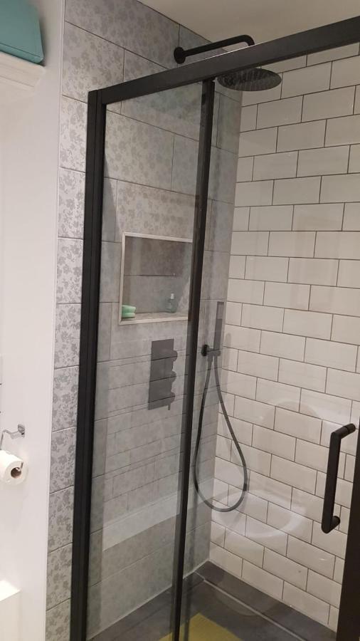 1 Bedroom Apartment On The Riverbank Near St Paul'S London Kültér fotó