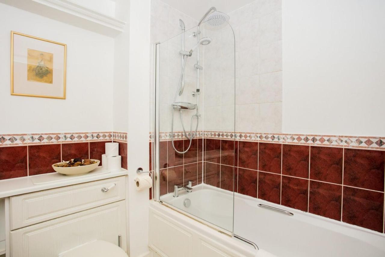 1 Bedroom Apartment On The Riverbank Near St Paul'S London Kültér fotó