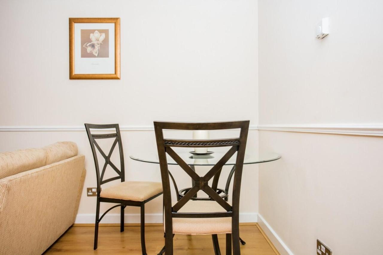 1 Bedroom Apartment On The Riverbank Near St Paul'S London Kültér fotó